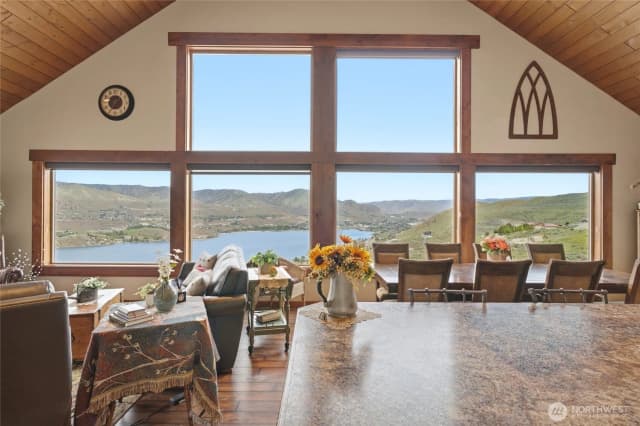 Property photo for 240 Little Butte Ranch Road, Chelan photo 4