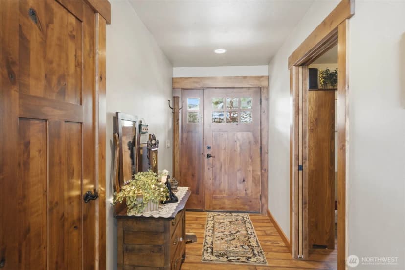 Property photo for 240 Little Butte Ranch Road, Chelan photo 6