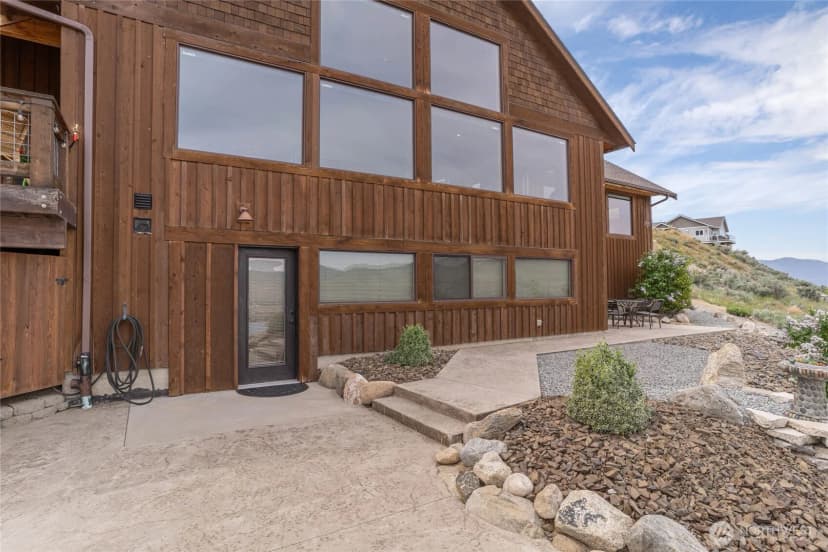 Property photo for 240 Little Butte Ranch Road, Chelan photo 19