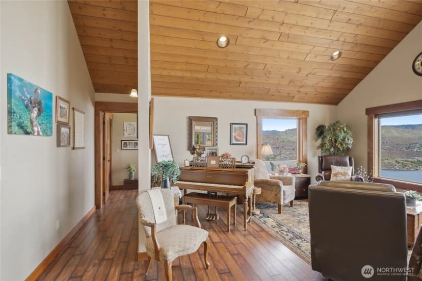 Property photo for 240 Little Butte Ranch Road, Chelan photo 10