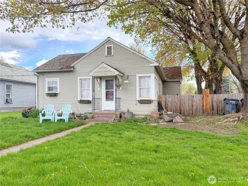 Property photo for 404 E Sixth, Waitsburg photo 2