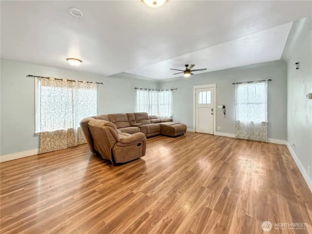 Property photo for 404 E Sixth, Waitsburg photo 3