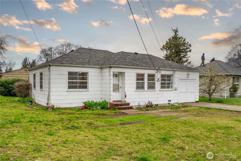 Property photo for 15412 Portland Avenue Sw, Lakewood photo 28