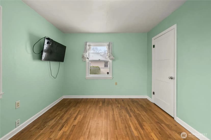 Property photo for 15412 Portland Avenue Sw, Lakewood photo 13