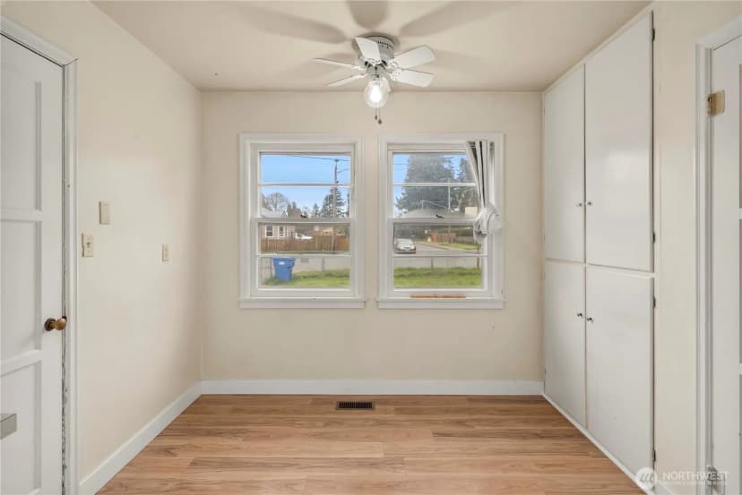 Property photo for 15412 Portland Avenue Sw, Lakewood photo 23