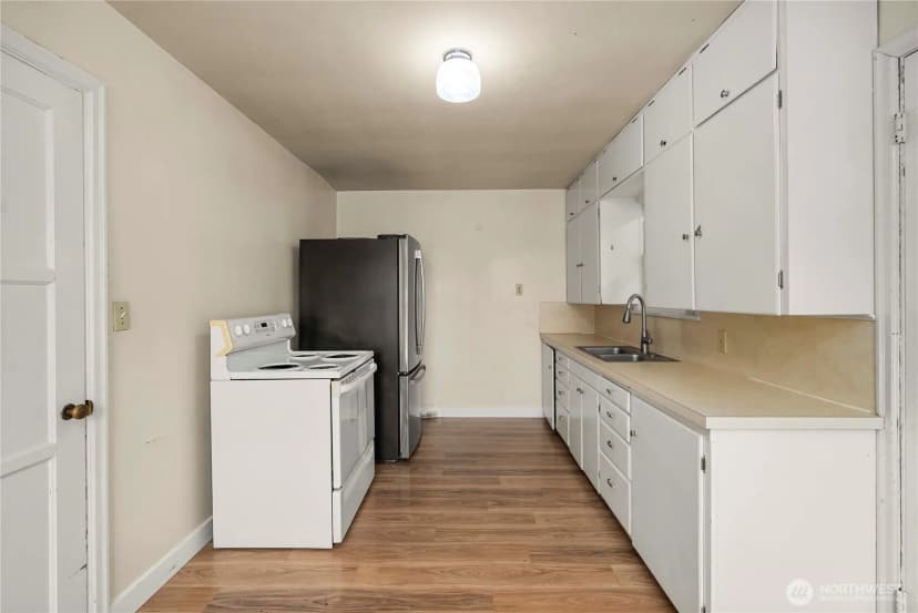 Property photo for 15412 Portland Avenue Sw, Lakewood photo 17
