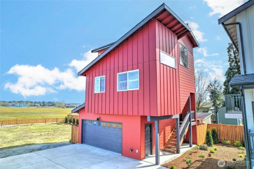 Property photo for 27523 102nd Avenue Nw #d, Stanwood photo 3
