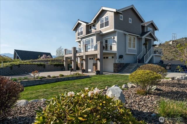 Property photo for 200 Crescent Street, Chelan