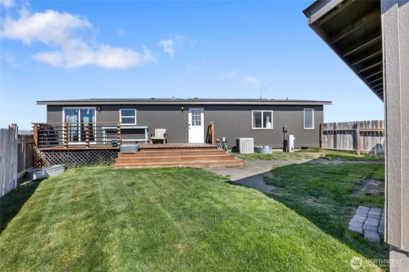 Property photo for 403 Hilltop Drive, Ephrata photo 31