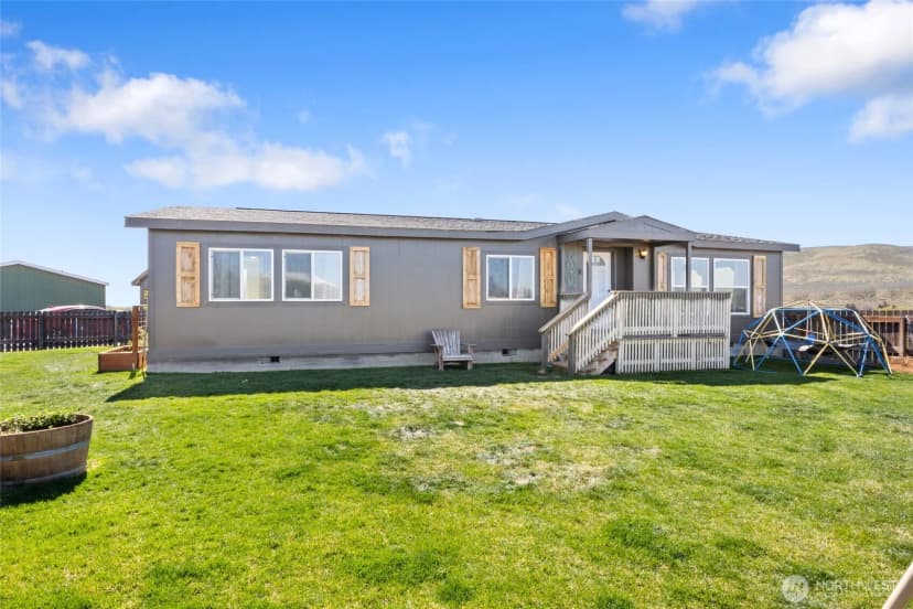 Property photo for 403 Hilltop Drive, Ephrata photo 33