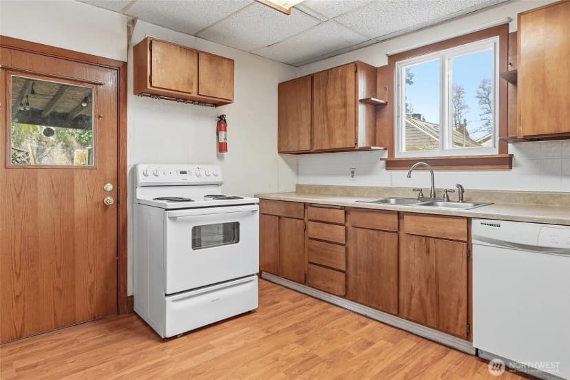 Property photo for 11653 Glendale Way S, Seattle photo 13