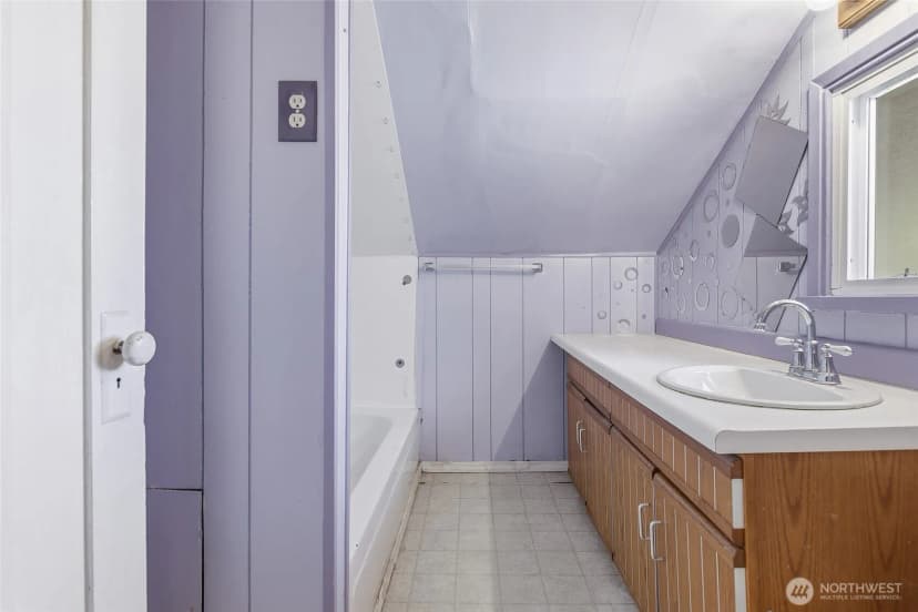 Property photo for 11653 Glendale Way S, Seattle photo 24