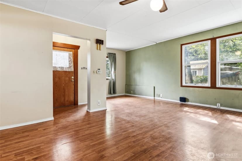 Property photo for 11653 Glendale Way S, Seattle photo 4