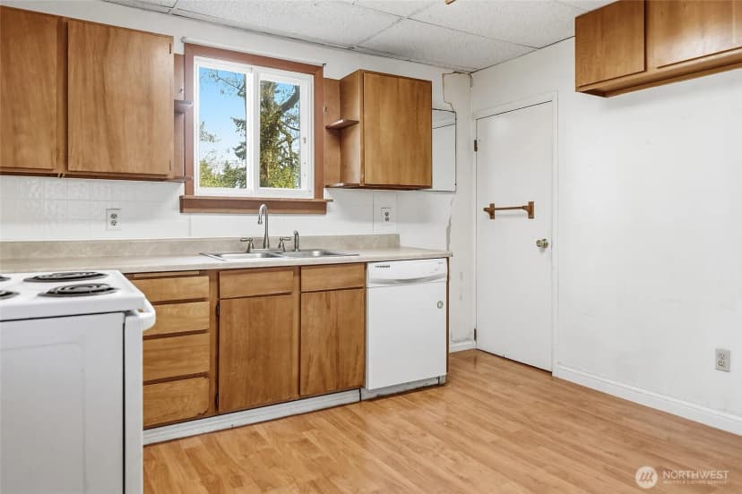 Property photo for 11653 Glendale Way S, Seattle photo 11
