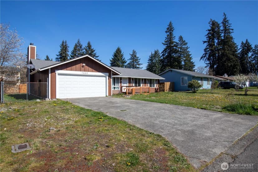 Property photo for 7532 14th Avenue Ne, Olympia photo 2