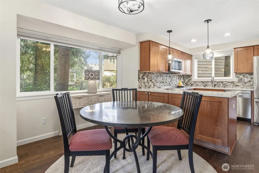 Property photo for 9165 45th Avenue Sw #6, Seattle photo 12