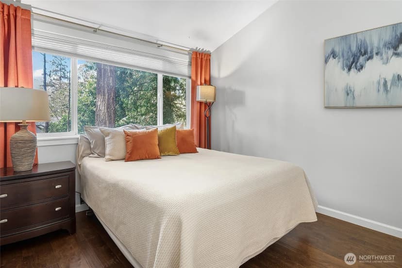 Property photo for 9165 45th Avenue Sw #6, Seattle photo 4