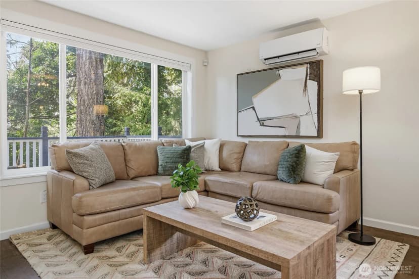 Property photo for 9165 45th Avenue Sw #6, Seattle photo 9