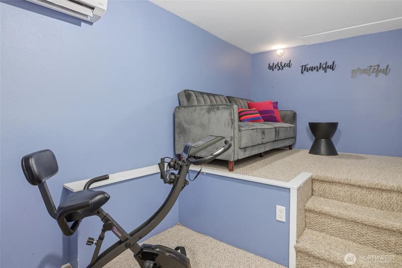 Property photo for 9165 45th Avenue Sw #6, Seattle photo 28