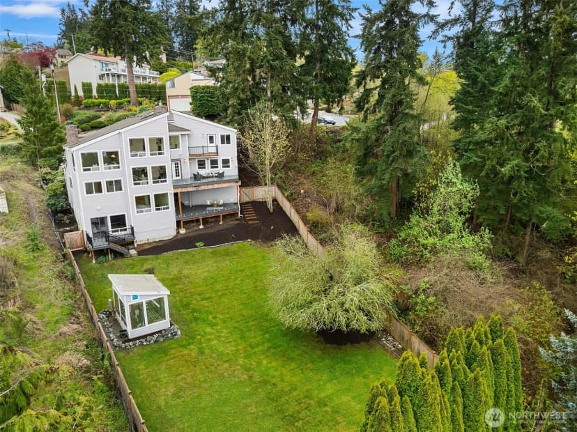 Property photo for 10612 Macarthur Lane, Mukilteo photo 7