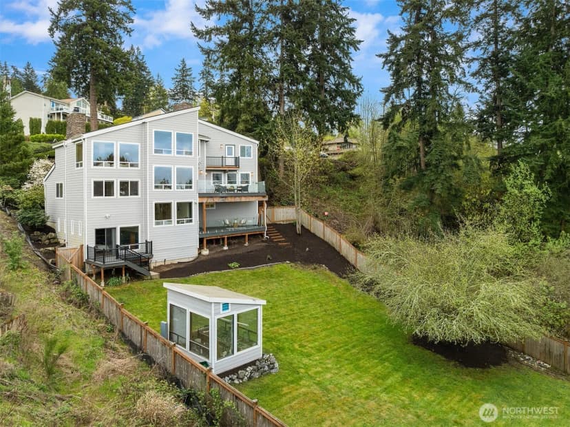 Property photo for 10612 Macarthur Lane, Mukilteo photo 6