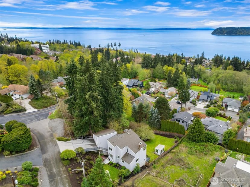 Property photo for 10612 Macarthur Lane, Mukilteo photo 38