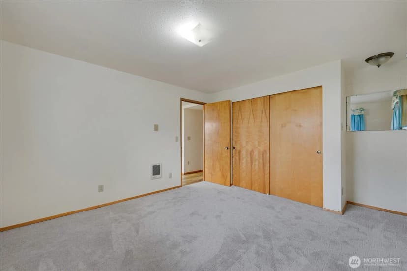 Property photo for 2601 2nd Avenue E, Port Orchard photo 38