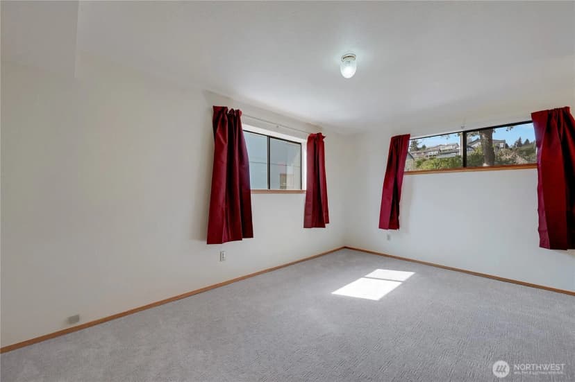 Property photo for 2601 2nd Avenue E, Port Orchard photo 35