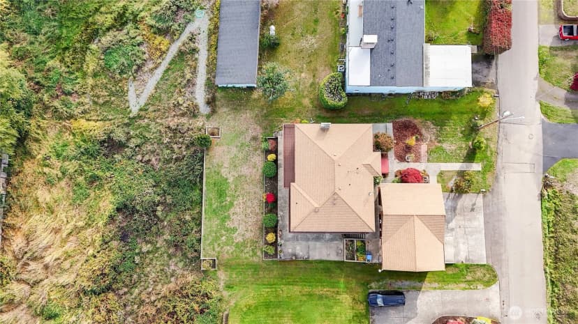 Property photo for 2601 2nd Avenue E, Port Orchard photo 6