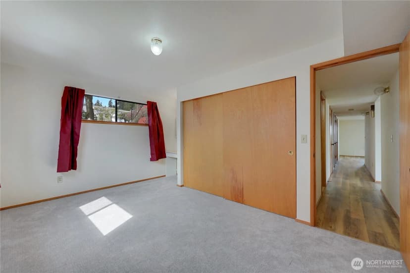 Property photo for 2601 2nd Avenue E, Port Orchard photo 36
