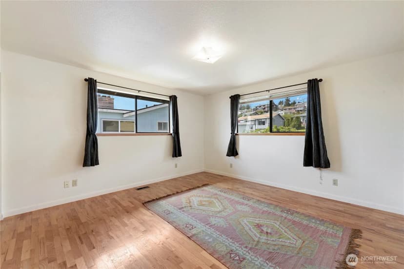 Property photo for 2601 2nd Avenue E, Port Orchard photo 25