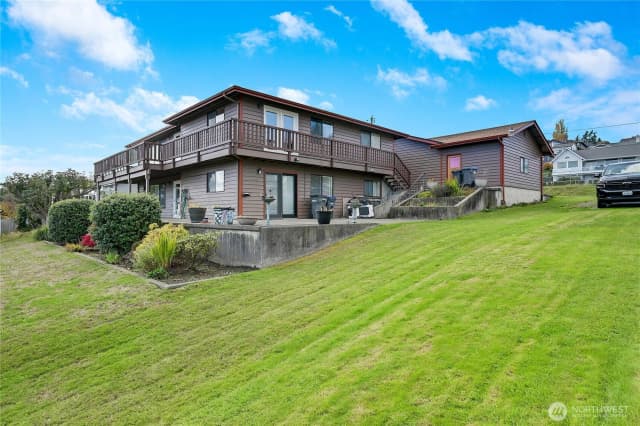Property photo for 2601 2nd Avenue E, Port Orchard photo 4