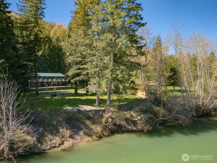 Property photo for 49487 Concrete Sauk Valley Rd, Concrete