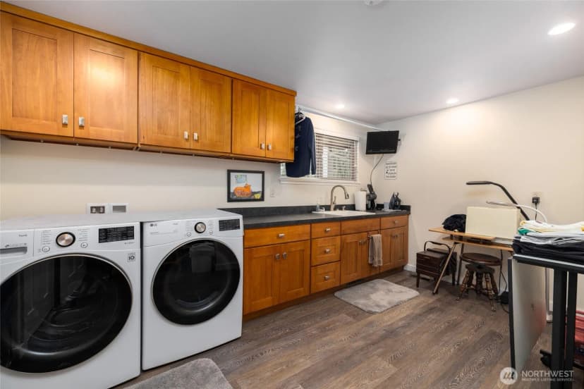 Property photo for 16505 Country Club Drive, Burlington photo 15