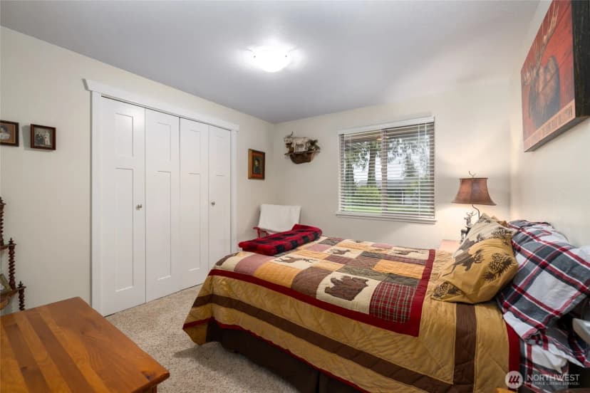Property photo for 16505 Country Club Drive, Burlington photo 23