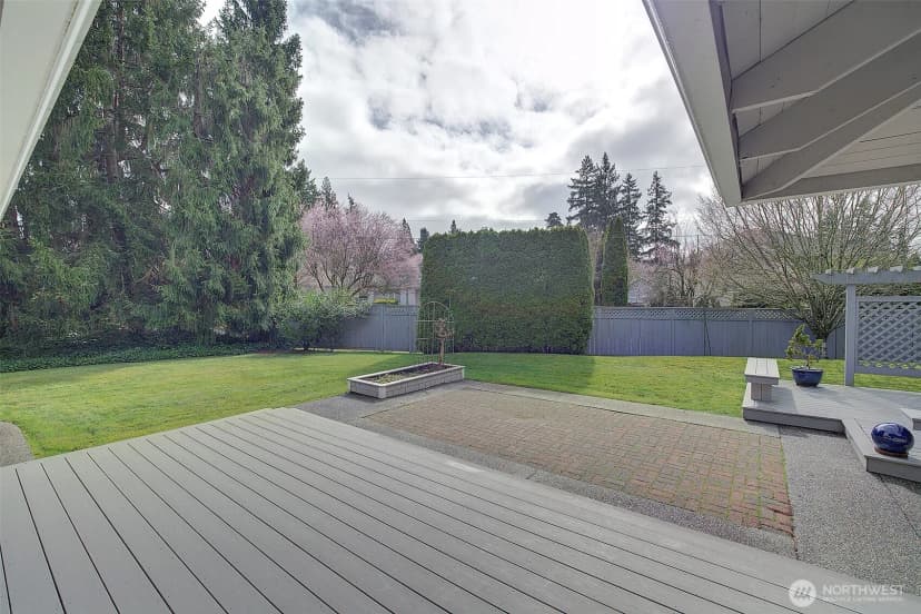 Property photo for 243 140th Avenue Ne, Bellevue photo 36