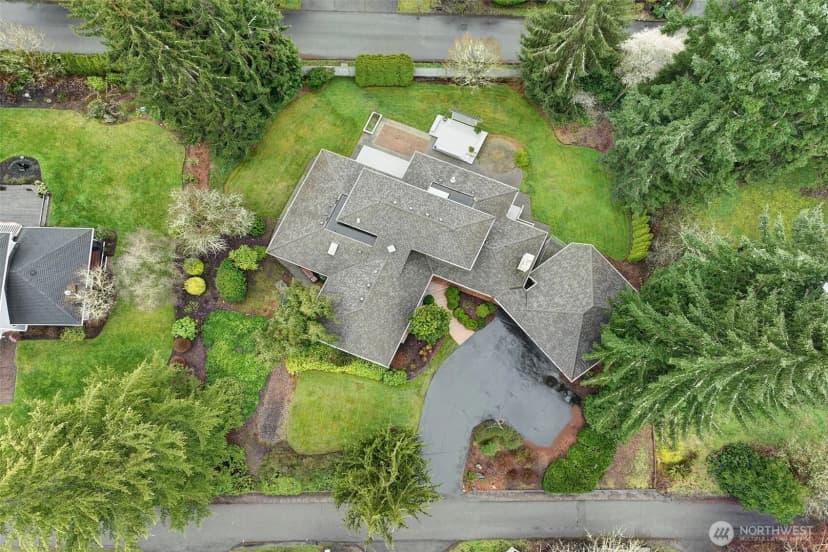 Property photo for 243 140th Avenue Ne, Bellevue photo 35