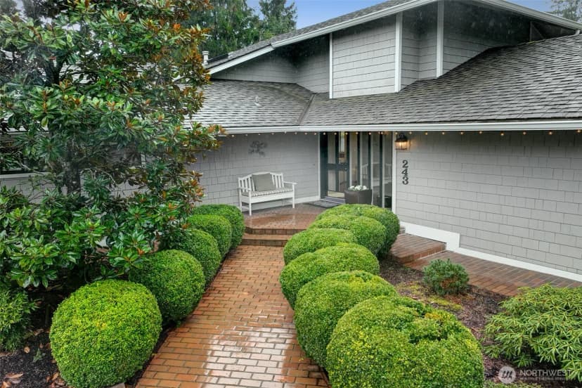 Property photo for 243 140th Avenue Ne, Bellevue photo 3