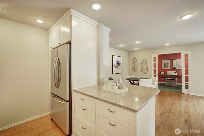 Property photo for 243 140th Avenue Ne, Bellevue photo 12