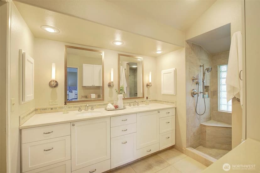 Property photo for 243 140th Avenue Ne, Bellevue photo 22