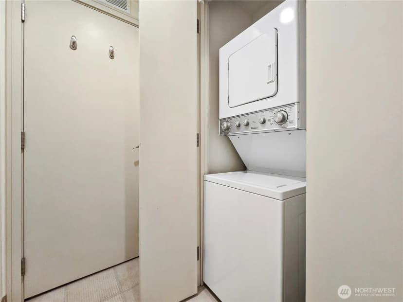 Property photo for 10610 Ne 9th Place #1000, Bellevue photo 14