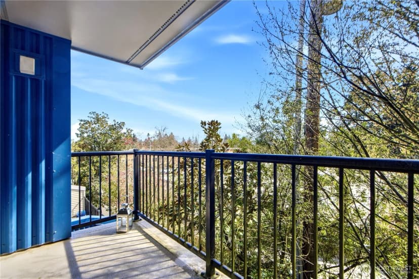 Property photo for 12345 Roosevelt Way Ne #305, Seattle photo 18