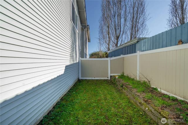 Property photo for 11236 3rd Avenue E, Tacoma photo 4