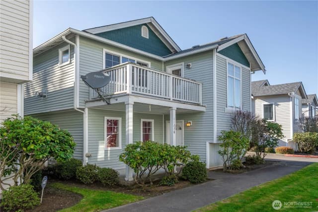 Property photo for 11236 3rd Avenue E, Tacoma photo 2
