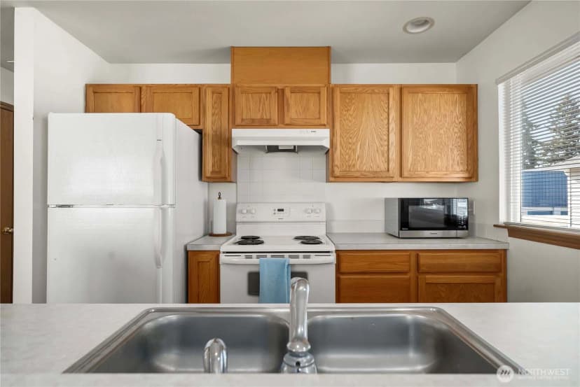 Property photo for 11236 3rd Avenue E, Tacoma photo 12