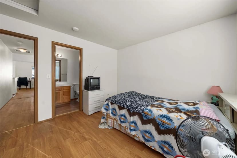Property photo for 11236 3rd Avenue E, Tacoma photo 21
