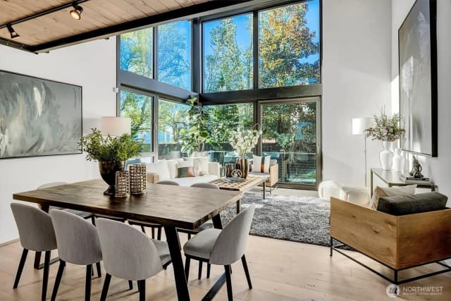 Property photo for 305 Lee Street, Seattle