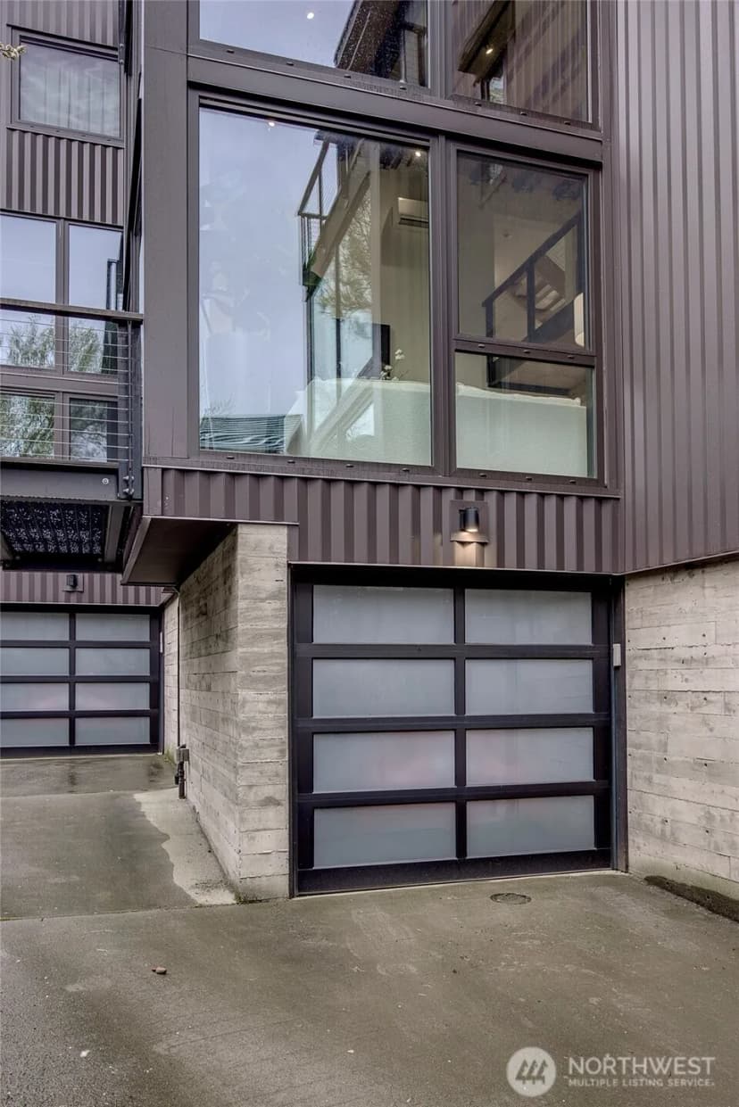 Property photo for 305 Lee Street, Seattle photo 39