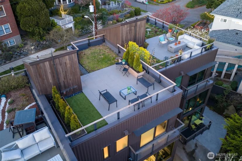 Property photo for 305 Lee Street, Seattle photo 33