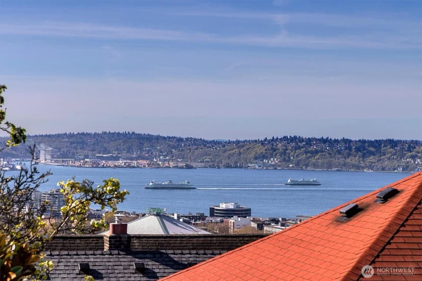 Property photo for 305 Lee Street, Seattle photo 32